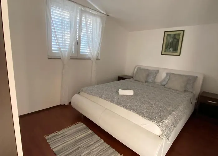 Summer House Vikendica