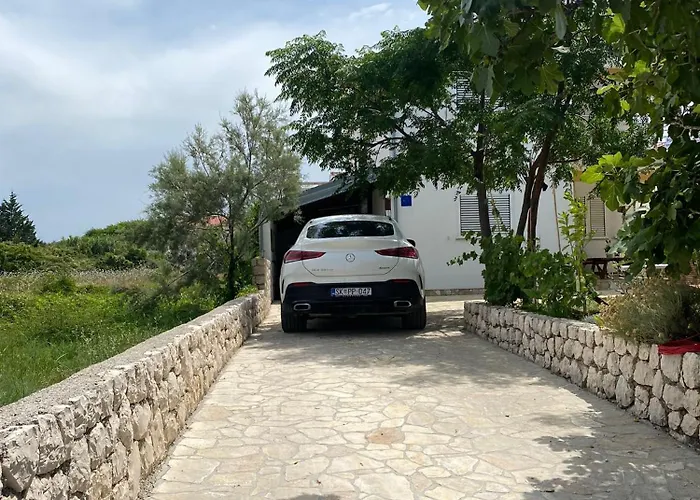 Vikendica Summer House *