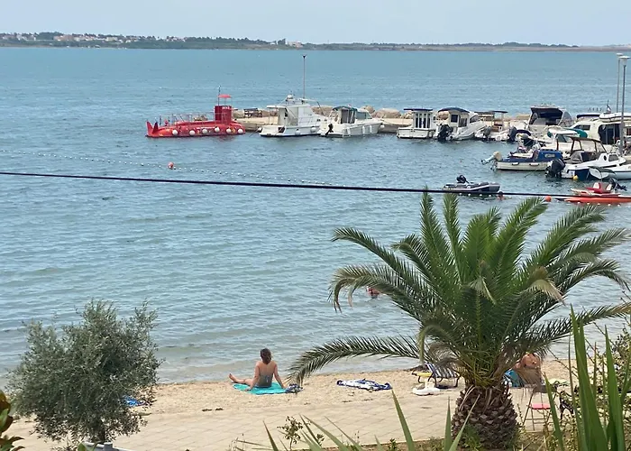 Summer House بيت للعطل فرسي