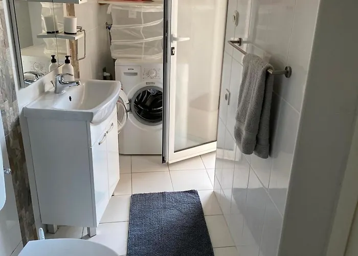 Summer House * فرسي